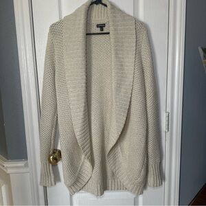 Express Women’s Cardigan Size Small/Large‎ Color Cream
